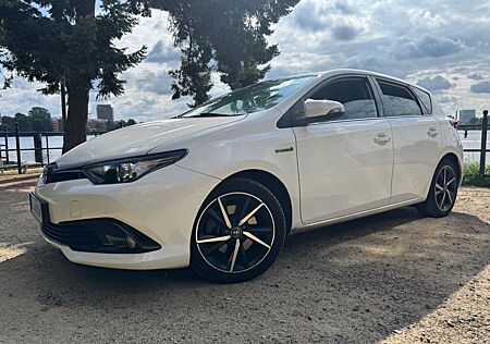 Toyota Auris Hybrid Team Deutschland 1,8-l-VVT-i Te...