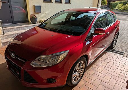 Ford Focus , BJ 2013, sehr guter Zustand