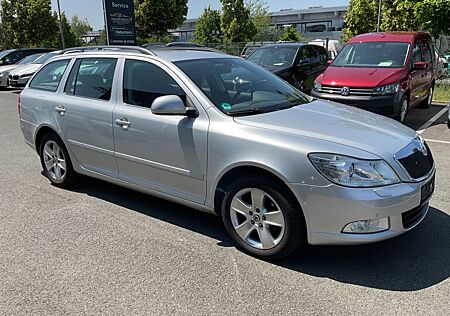 Skoda Octavia 2.0 TDI*Elegance *Xenon*Navi*Aus 2. Hand