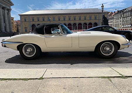 Jaguar E-Type S II Cabrio Baujahr 1969 Matching Number