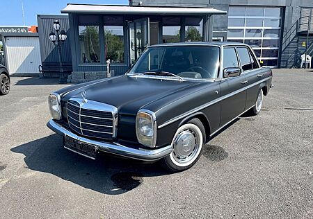 Mercedes-Benz 230 E-.6 -8 Leder-MattSchwarz-Servo-WeissBand
