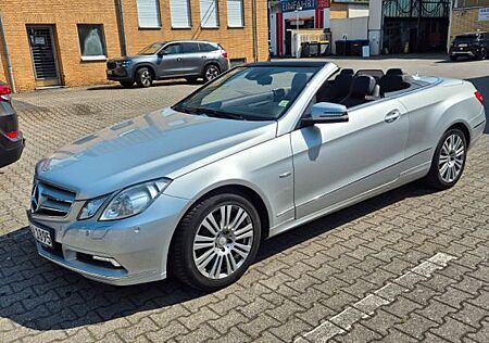Mercedes-Benz E 250 Cabriolet BlueEFF. AVANTGARDE AV...