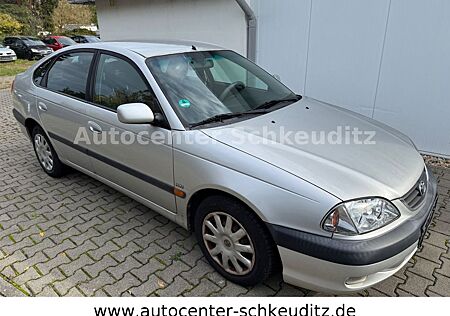 Toyota Avensis gebraucht kaufen Toyota Avensis 1.8 VVT-i Lim. Linea Sol Klima 3.Hd.