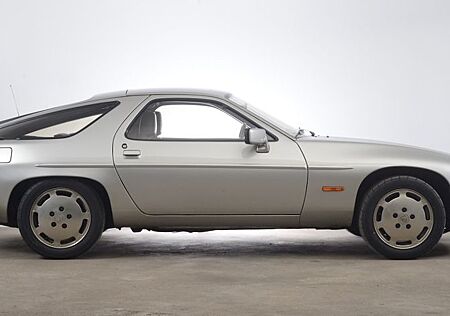 Porsche 928 S 5-Gang