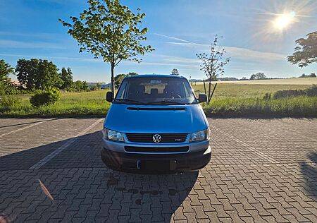VW T4 Caravelle Volkswagen 2.5 TDI 111kW Standard