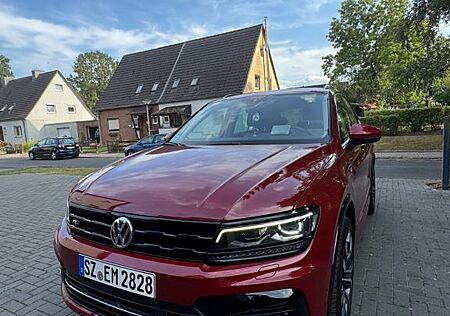 VW Tiguan Volkswagen 2.0 TDI SCR DSG BMT 4MOTION Highline ...