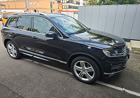 VW Touareg Volkswagen 3.0 R-Line V6 TDI SCR Tiptronic BMT