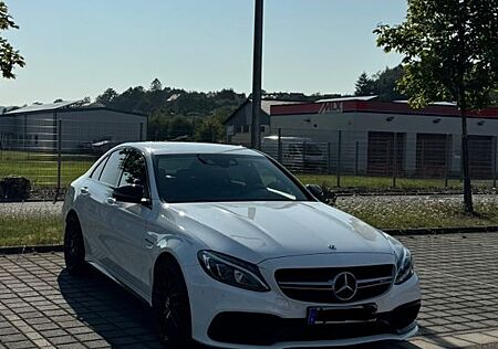 Mercedes-Benz C 63 AMG Mercedes C 63 S AMG Burmester/Night/Perf. Abgas.