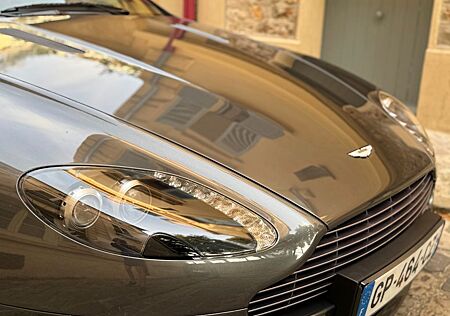 Aston Martin V8 Vantage 4.3l - manual - showroom - DE car