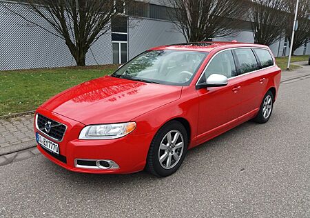 Volvo V70 gebraucht kaufen Volvo V70 D2 Geartronic Powershift, Leder, Schiebedach