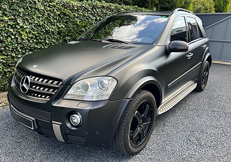 Mercedes-Benz ML 63 AMG Scheckheft Vollausstattung