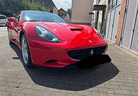 Ferrari California 4.3 V8 4-Sitzer -