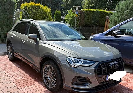 Audi Q3 40 TFSI quattro S tronic advanced advanced