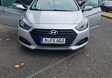 Hyundai i40 1.7 CRDi 104kW blue Style DCT Style