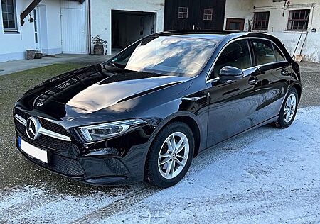Mercedes-Benz A 200 Progressive Line-AHK-Junge Sterne Garantie