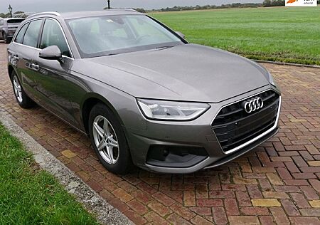 Audi A4 Avant 30 TDI Business Edition S-TRONIC 136 kl