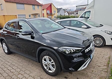 Mercedes-Benz GLA 180 DCT - Facelift 150 PS mit Garantie