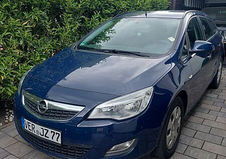Opel Astra J Sports Tourer 1.7 CDTI eco Design 81 S..