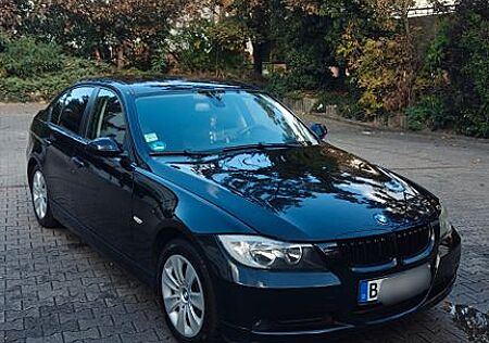 BMW 318i -