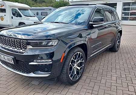 Jeep Grand Cherokee Summit Reserve Plug-In-Hybrid 4xe