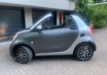 Smart ForTwo EQ prime cabrio- absolute Vollausstattung