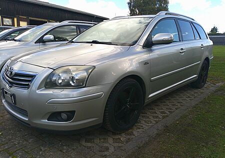 Toyota Avensis Kombi 2.2 D-CAT Executive,FESTPREIS !