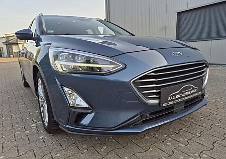 Ford Focus 1,5EBlueTitanium,Auto.Head-Up,360°,ANH,LED