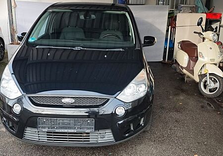 Ford S-Max Titanium