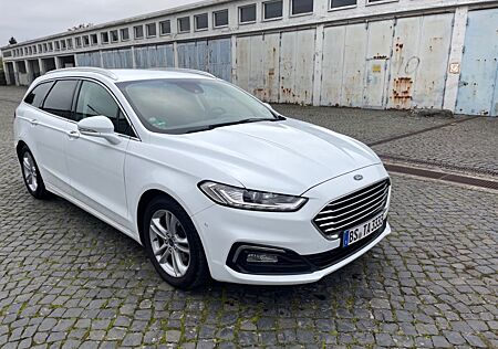 Ford Mondeo 2,0/110kW Titanium Turnier Autom. VOLL!!