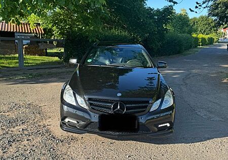 Mercedes-Benz E 350 Coupé CGI BlueEFFICIENCY ELEGANC...