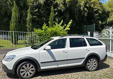 Skoda Octavia Combi Scout 2.0 TDI 4x4 DSG