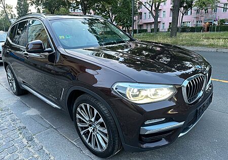 BMW X3 xDrive 30 d Luxury Line/Vollausstattung/Pano