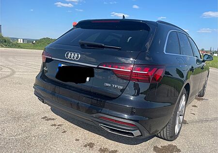 Audi A4 35 TFSI S tronic Avant -