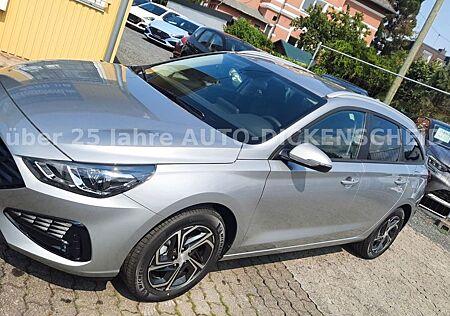 Hyundai i30 1.0 T-KOMBI-KLIMA+SHZ+LHZ+ALU+NAVI-APP 8" D