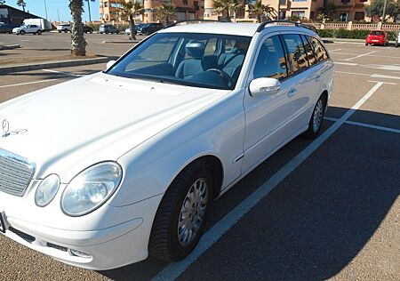 Mercedes-Benz E 220 CDI T CLASSIC Classic Autom.