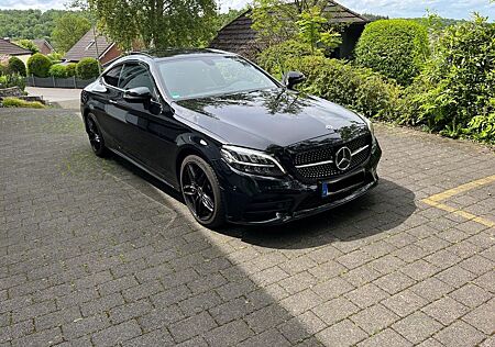 Mercedes-Benz C 300 4MATIC Autom. -