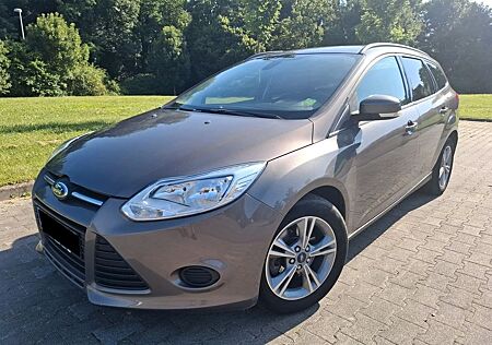 Ford Focus 2.0 TDCi AUTOMATIK AHK TÜV NEU