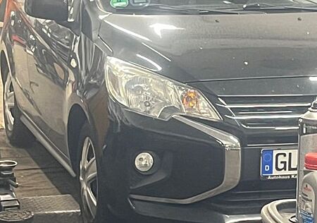 Mitsubishi Space Star 999 cm3