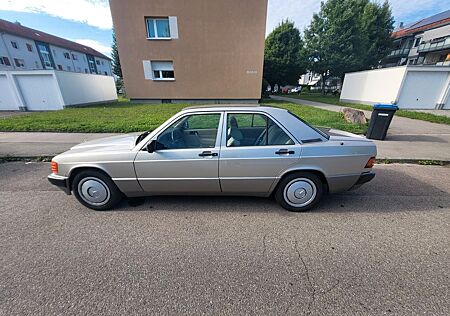 Mercedes-Benz 190 190e W201 1.8