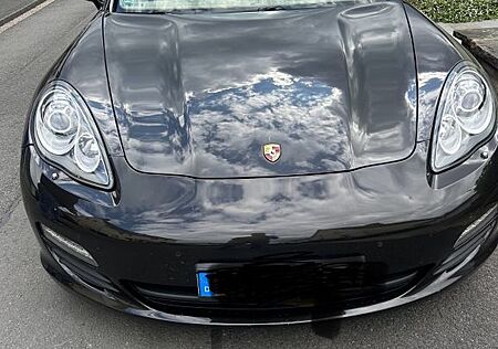 Porsche Panamera 4S S