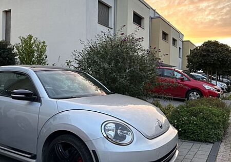 VW Beetle Volkswagen 2.0 TSI DSG Sport Service neu