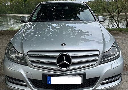 Mercedes-Benz C 200 CDI AVANTGARDE Vollausgestattet