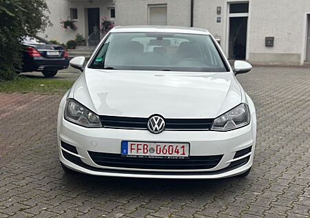VW Golf Volkswagen VII Lim. Trendline BMT