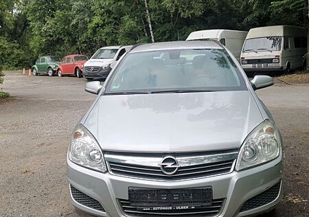 Opel Astra Caravan 1.9 CDTI 74kW -