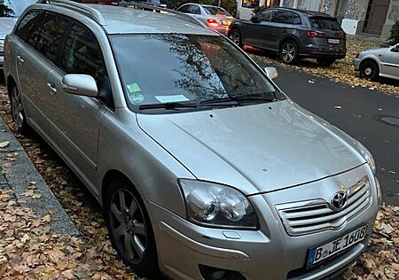 Toyota Avensis Combi Sol 2.0-l-VVT-i Automatik Sol