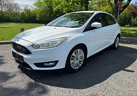 Ford Focus Lim. Trend 1.5 TDCI Automatik 1. Hand TÜV