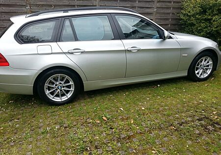 BMW 318i touring -