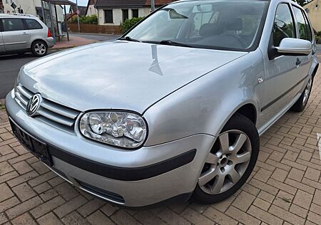 VW Golf Volkswagen 1.6 Automatik Klima, eFH, Allwetterr.