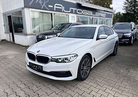 BMW 530e Lim. Sport Line|T-Leder|Totwinkel|R-Kamera|