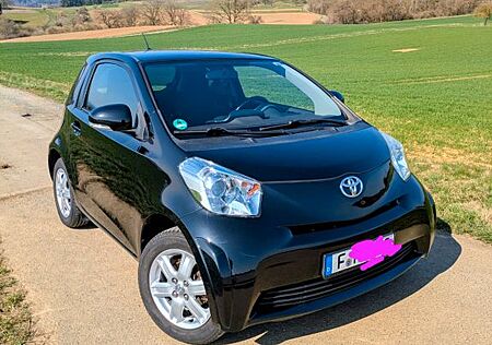 Toyota iQ Top Zustand. 2te Hand, TÜV02/28. 8xReifen